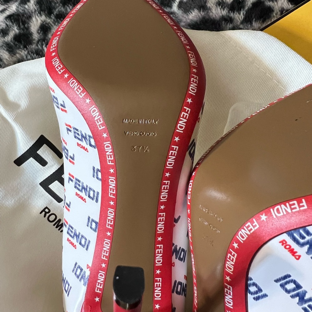 Fendi - Picture 3 of 3